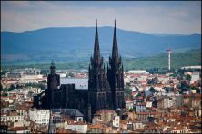 view of clermont-ferrand from the parc de montjuzet6.jpg